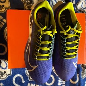 Nike air pegasus Violet color new with the new box size 11